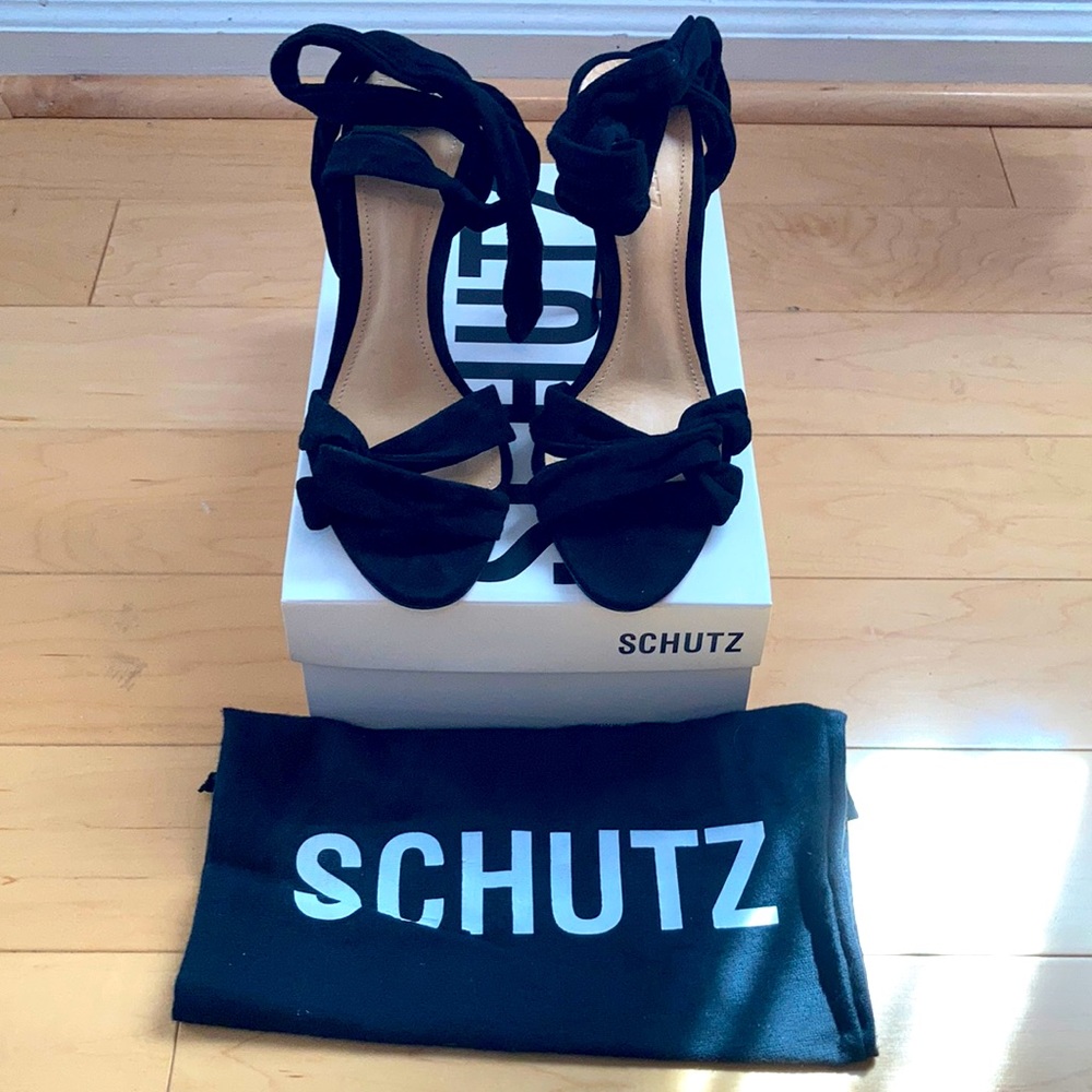 Schutz Black Nubuck Sandal sz 8.5